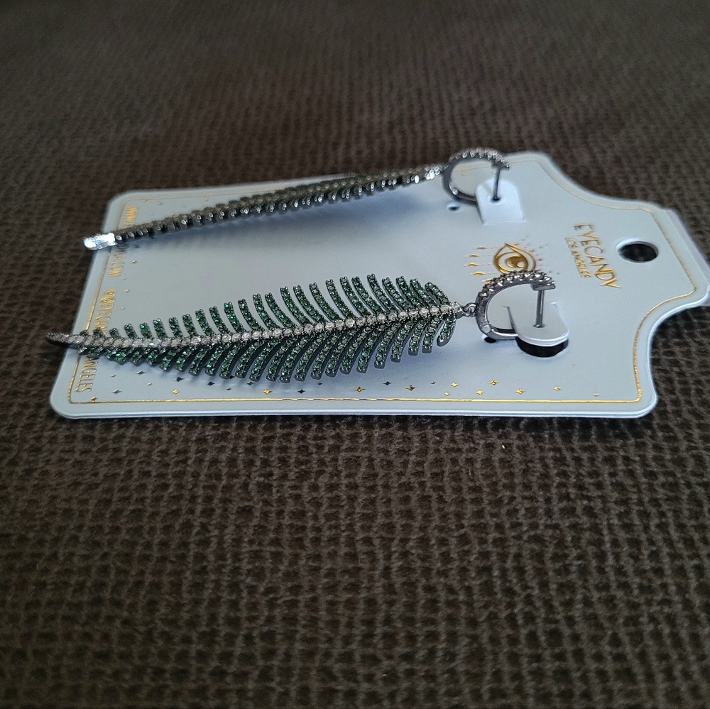 Eye👁 Candy🍭 Los Angeles🏙 "Caleen" Green💚 Feather🪶 Earrings - Picture 6 of 16